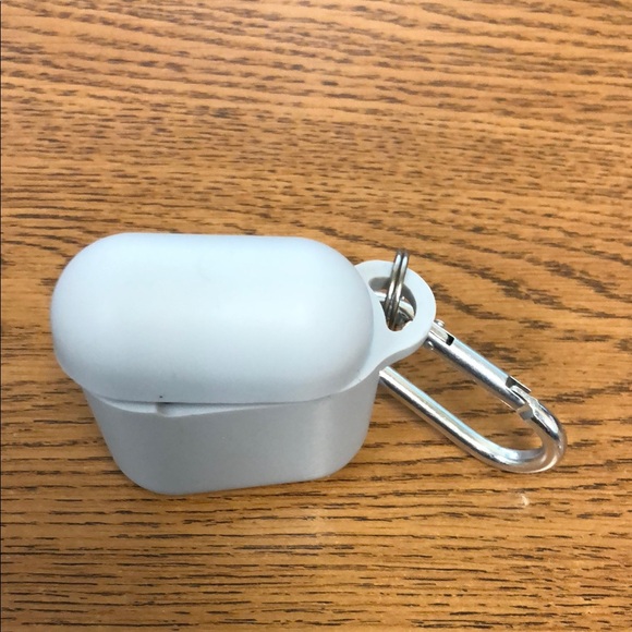 White AirPods Case with Silver Clip - Picture 2 of 4